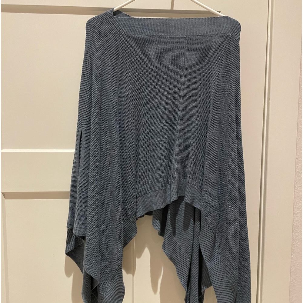 Lululemon poncho